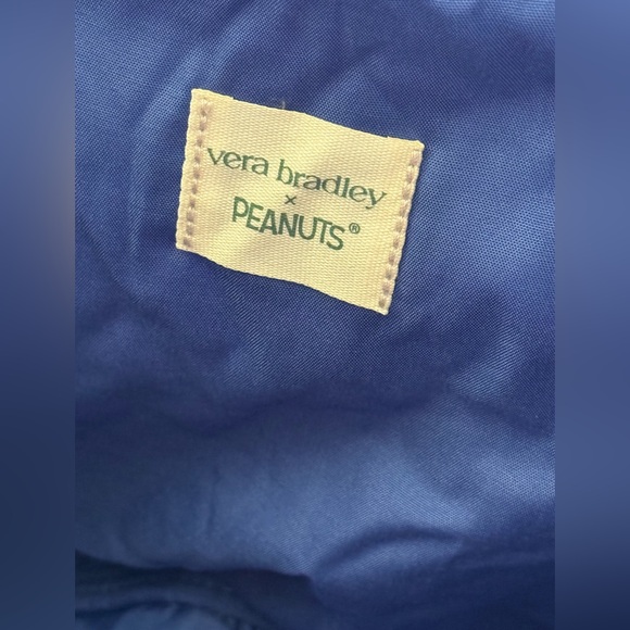 Vera Bradley Peanuts Snoopy’s House Large Travel Duffel Bag NWT - Picture 6 of 8